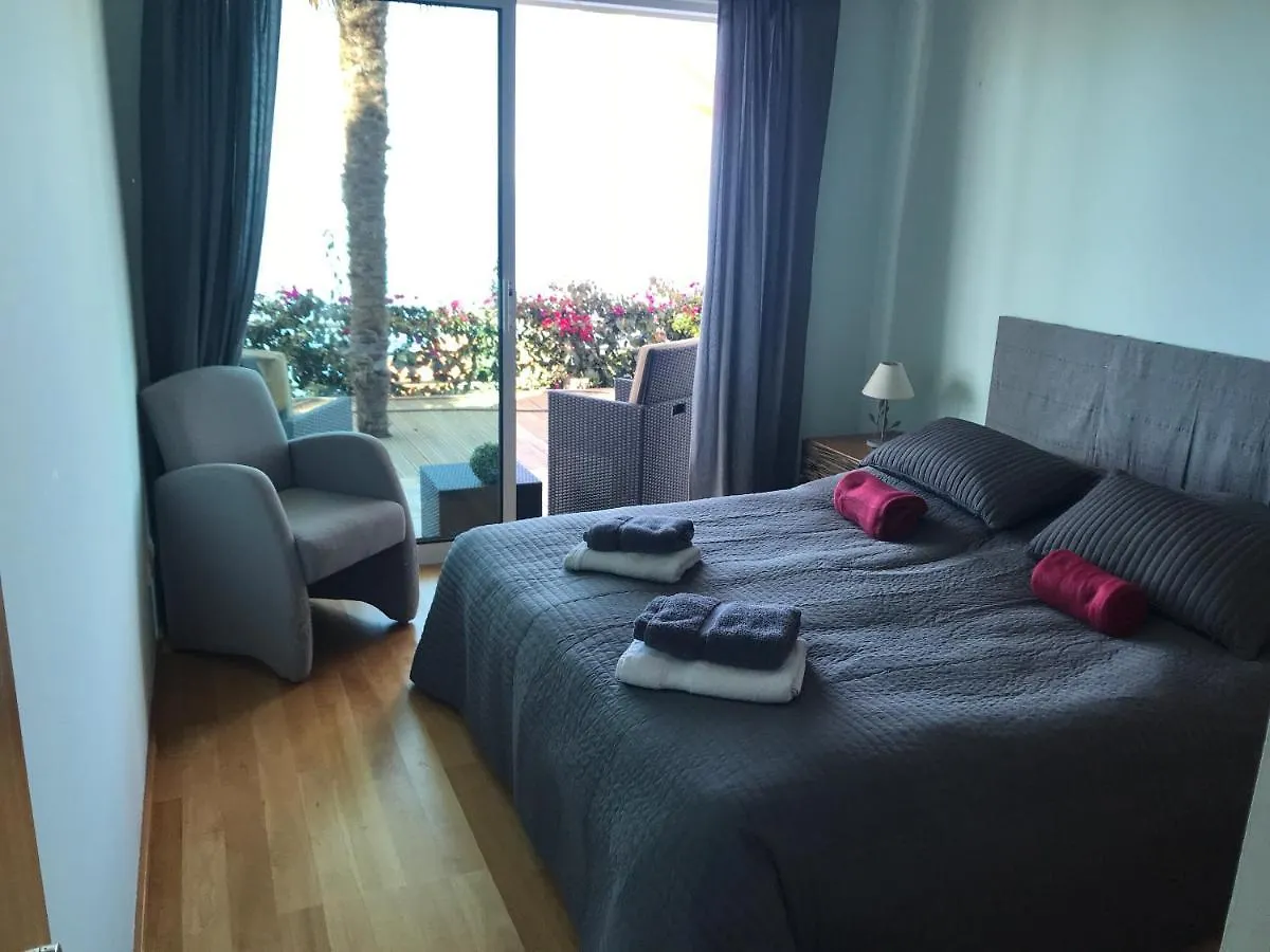 The Flaghouse Bed & Breakfast Estreito Da Calheta Portugal